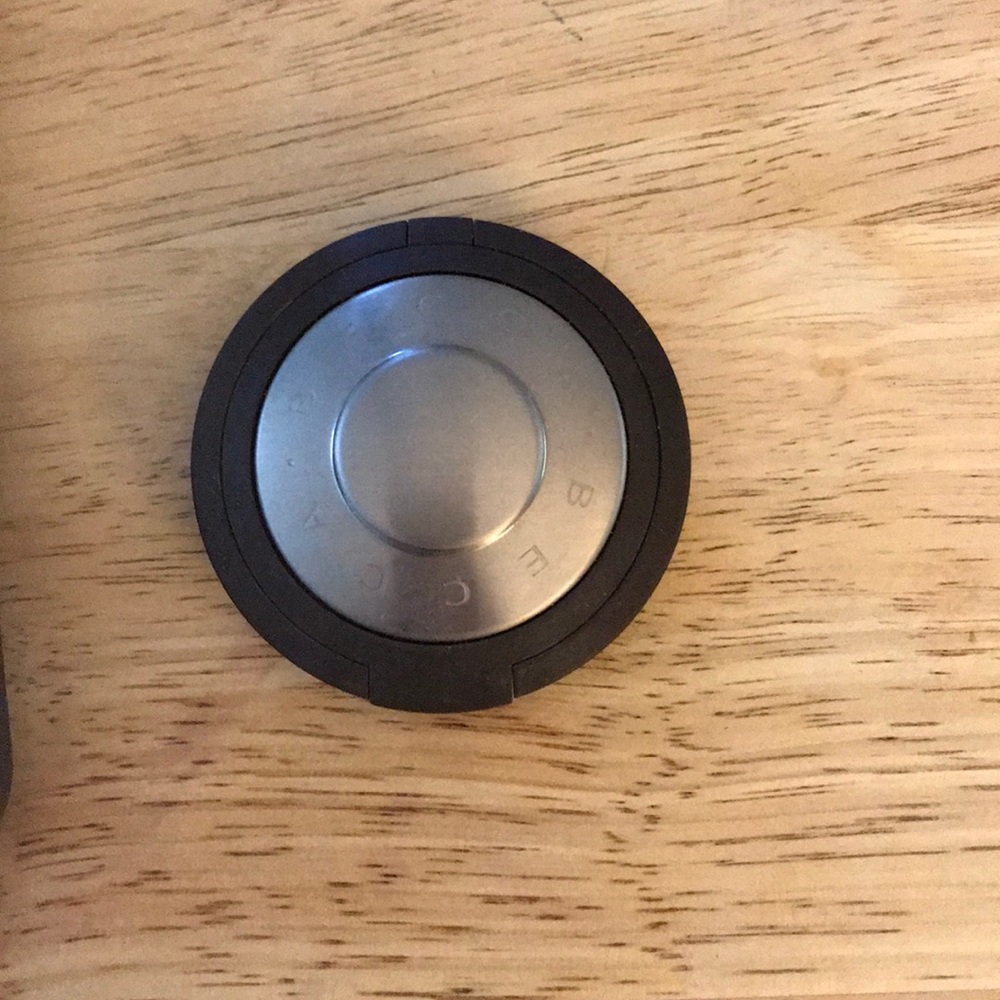Becca-Shimmering Skin Perfector Poured Crème
